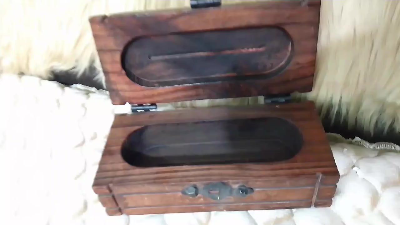 صندوق خشب قديم صنع اسباني قياس ٢٠ سم سعره ٢٠ ألف للحجز خاص


**إذا كنت صاحب هذا الإعلان وتريد حذفه لأي سبب، رجاءا أرسل رسالة إلى الدعم الفني**