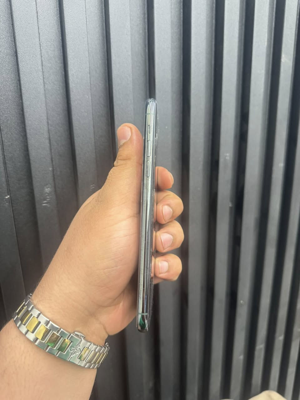 جهاز كدامك شغال تريد تبدل متبدل بكيفك
11برو ماكس

انطي السعر وبالعافيه عليك 

256 ذاكره 
ممفتوح
***********
