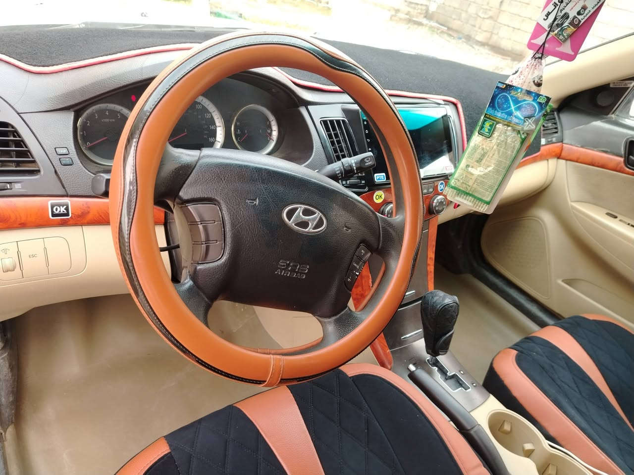 سوناتا ٢٠٠٩ أمريكي مكينه ٢٤٠٠ سياره جاهزه ليبل واحد صبغ اثر تقشير فقط ***********
