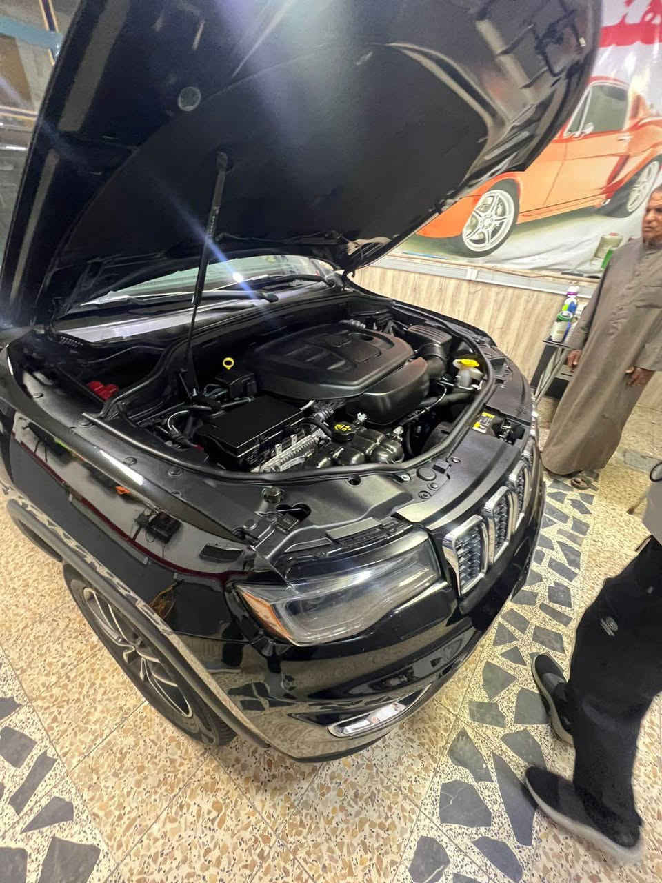 السلام عليكم 🫡 
جيب 2021 لمتدد فول الفول شنو ابالك بيهه رادرارات صقف بنوراما كشنات جلد شاشه جبيره  تحديد مسار السياره جديده ب معنه الكلمه  رقم اربيل ماشيه61 ميل 
الحادث كلش حلو دعاميه خلفيه مبدله فقط اصليه نفس الون  اخوان السعر 275 ومجالهه بسيط لشراي ونا ب خدمه 
         *********** البصرة, العراق
