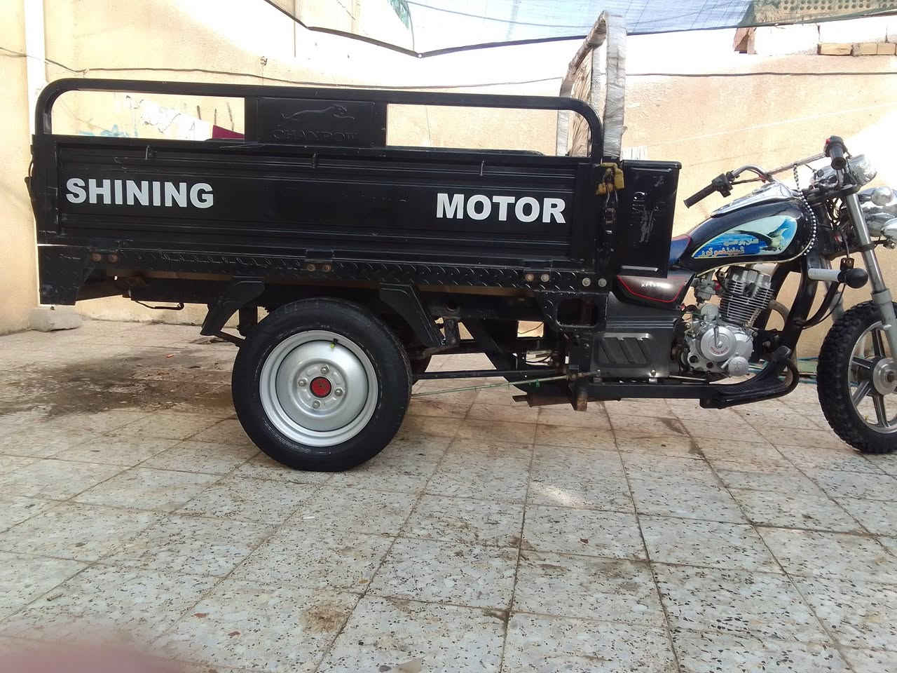 السلام عليكم شباب ستوات جمراه لبيع نظيفه ما بهيه شي 2023 سعر 2 مليون بهيه مجال ***********
