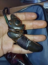 حجر وزن ثقيل • تحفة مميزة • مكسر بالنص