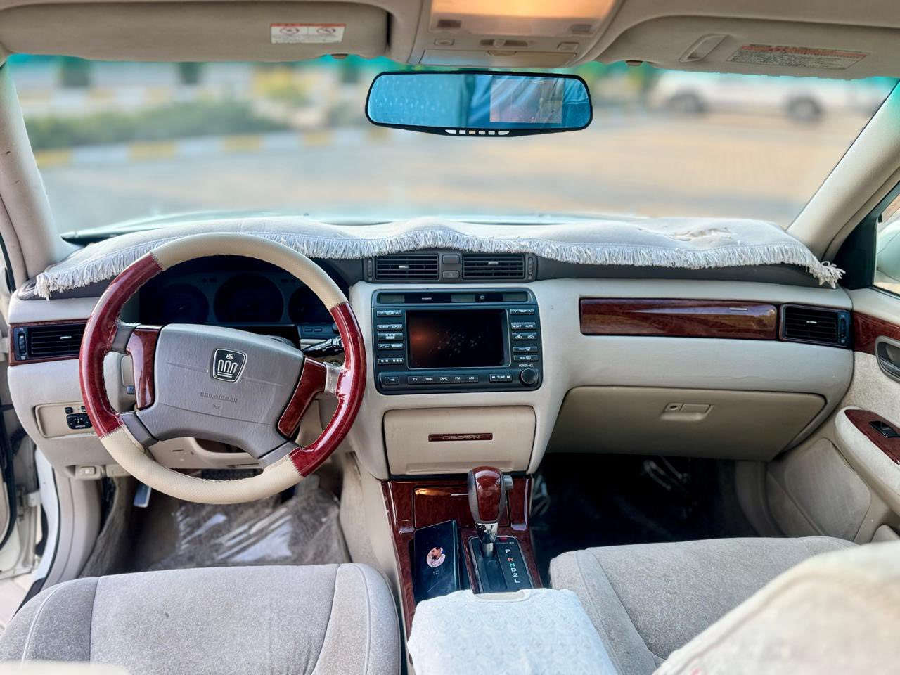 مەلیکە مووس لۆک مۆدێل ٢٠٠٣
کوشن کارەبا 
داشبوڵ دوبەی 
پێش عیوون 
دوا کریستاڵ 
برێکی بەستراوە 
تەبریدی ساردی و گەرمی بەشەرت 
هەموو گیانی بە شەرتی فەحس 
چوار تاییەی لۆکی لە ژیراییە 
سەیارەکە مالی خۆمە هی مەعرەز نیە 

شوێن سلێمانی - بازیان
رەقەم تەلەفوون / ***********
