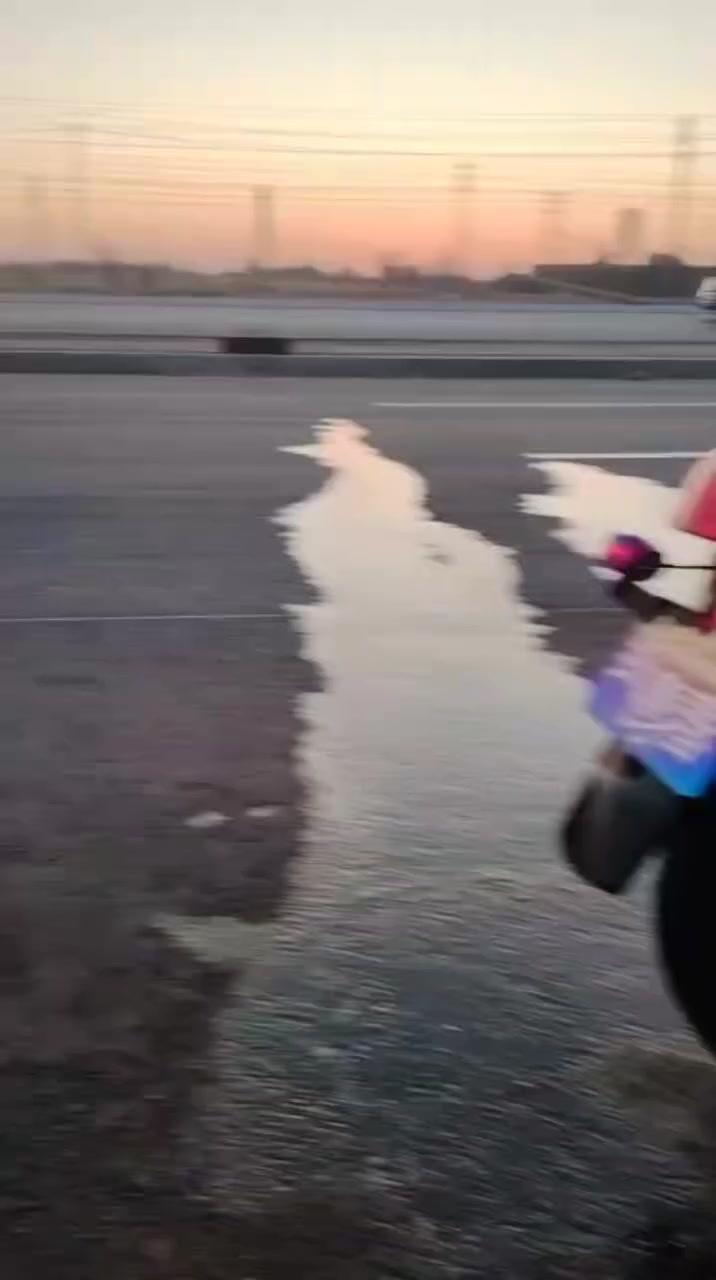 سلام عليكم دراجه بوليس نوزل ختم واحد كلها 
مكينه ناعمه شرط برغي ما مفتوح بيها جيب احسن مصلح عندك اذا طلع برغي مفتوح اخسرلك كروتك  دراجه مفوله ما عوزها شي صالها شهر و 20 يوم من نازله من ربه 
اوراق موجوده سعر مليون و بيها مجال مكان نجف خاف النص استفسار ***********
