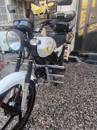 دراجه للبيع نظيفه ڪَلـش والشرح للفيديو وأي استفسار عل هذا الرقم ٠٧٧٧٠٣...