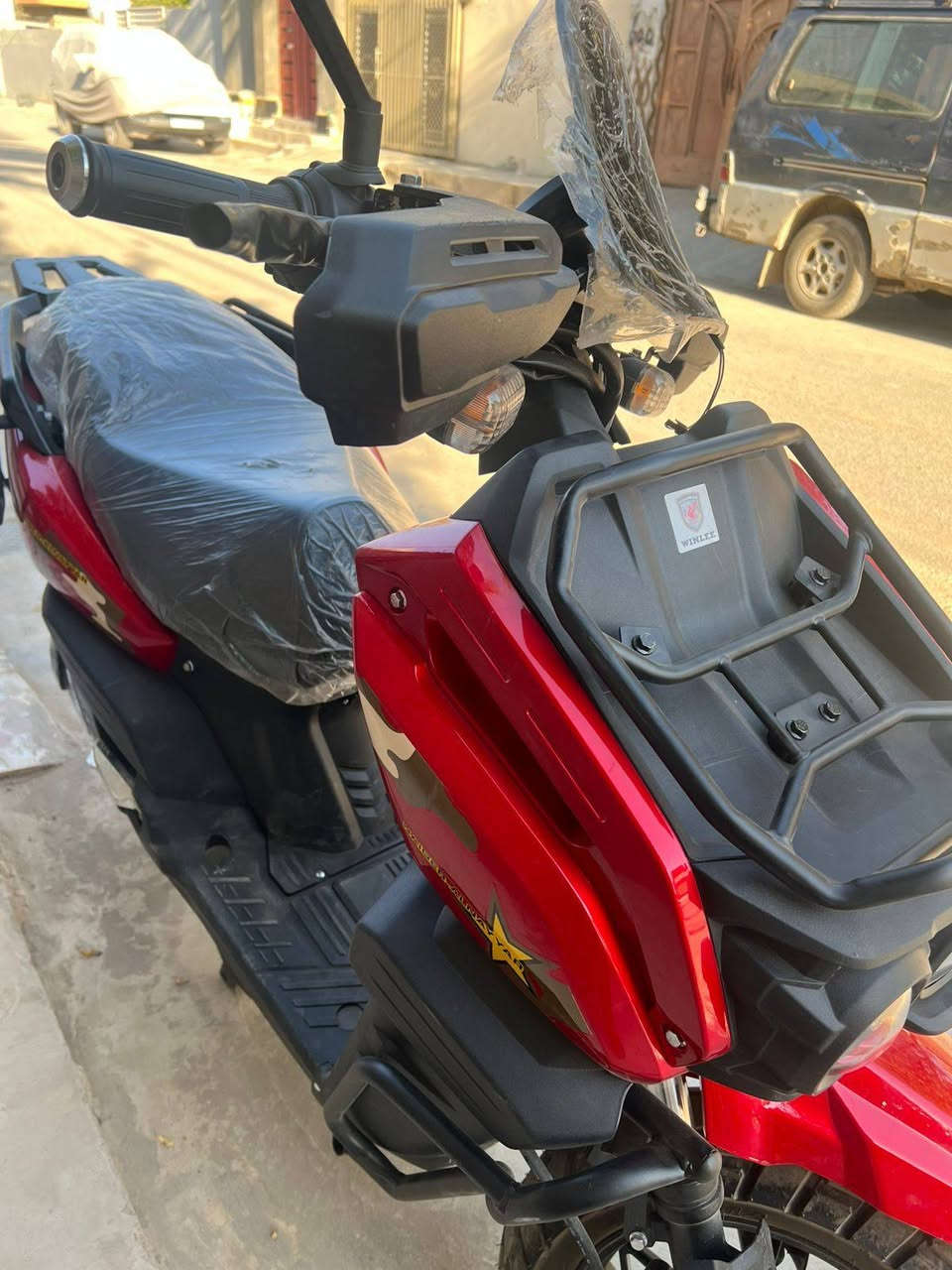 دراجه عقرب شحن بلكارتون 
مراوس بوكسر مرقمه  اكلاسك أبو بيع 
دراجه بلكارتون جديده بعدها مماشيه 
مكاني بعقوبة المفرق 
الاتصال على الرقم 
***********

