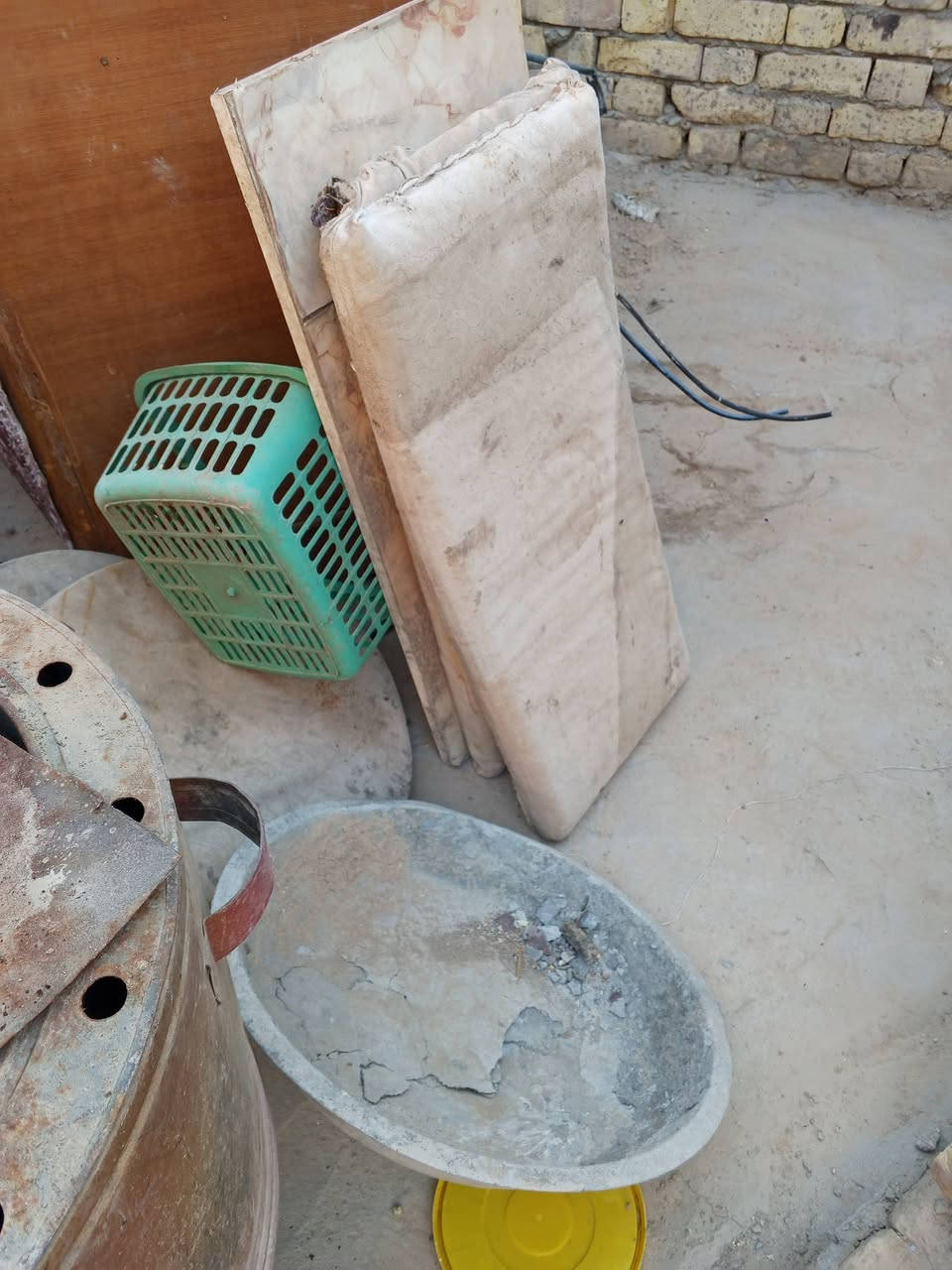 السلام عليكم 
غراض مستعمله للبيع راعيهن يريد يشل تعال قيم واخذ الجودليات الوحده اربع امتار تفيد اصحاب المواكب المكان الرميثه وره الصناعي


**إذا كنت صاحب هذا الإعلان وتريد حذفه لأي سبب، رجاءا أرسل رسالة إلى الدعم الفني**