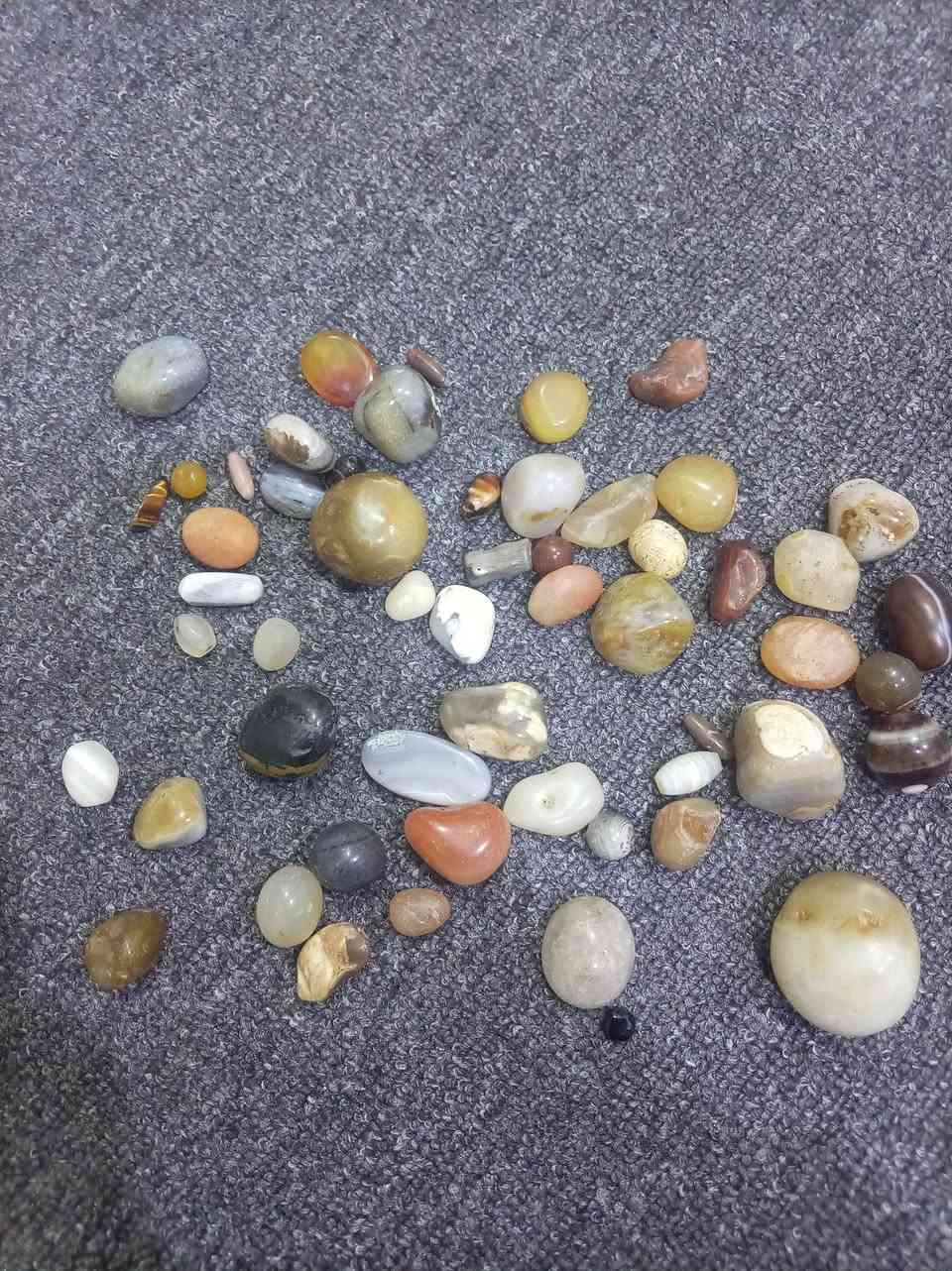 السلام عليكم من رخصت الادمن احجار كريمه وبيهن سلطاني معروف شغلهن ينباعن شلعه وحده للتواصل *********** مكاني نجف ماعندي توصيل مكلف ب نشر
