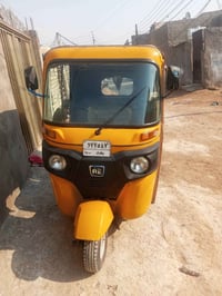 تكتك موديل 2020 للبيع سعر 6 وبيها مجال اي استفسار اتصل على الرقم 07712...