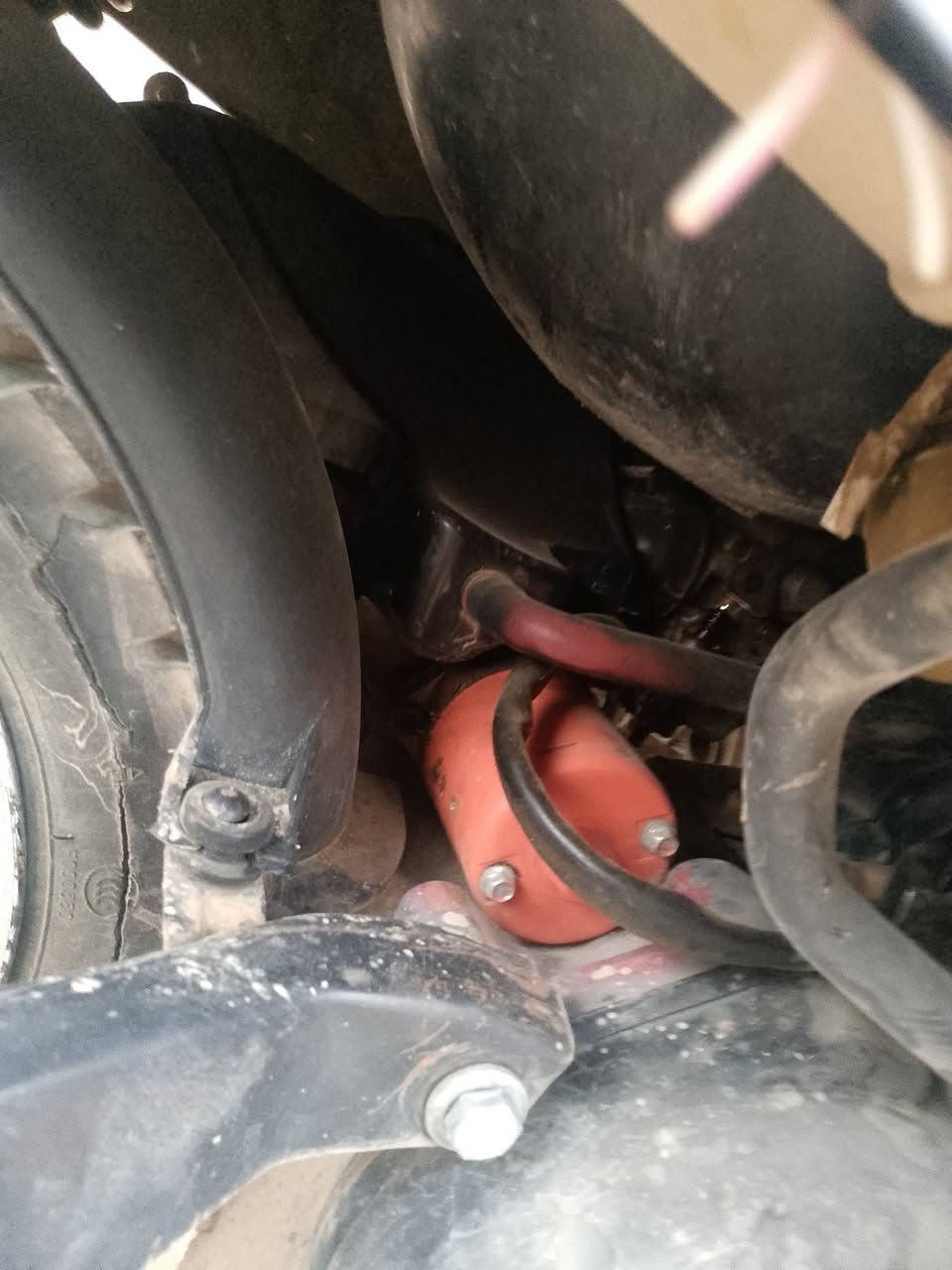 السلام عليكم ماكس بوليس كابريتر دراجة كاملة كلة شغالة كهربائيات دشبول كفرات مختمة  كله ختم واحد مطابق مديل 2008 دراجة خير من يم الله مكاني النهروان رقمي *********** السعر 450 وبية مجال
