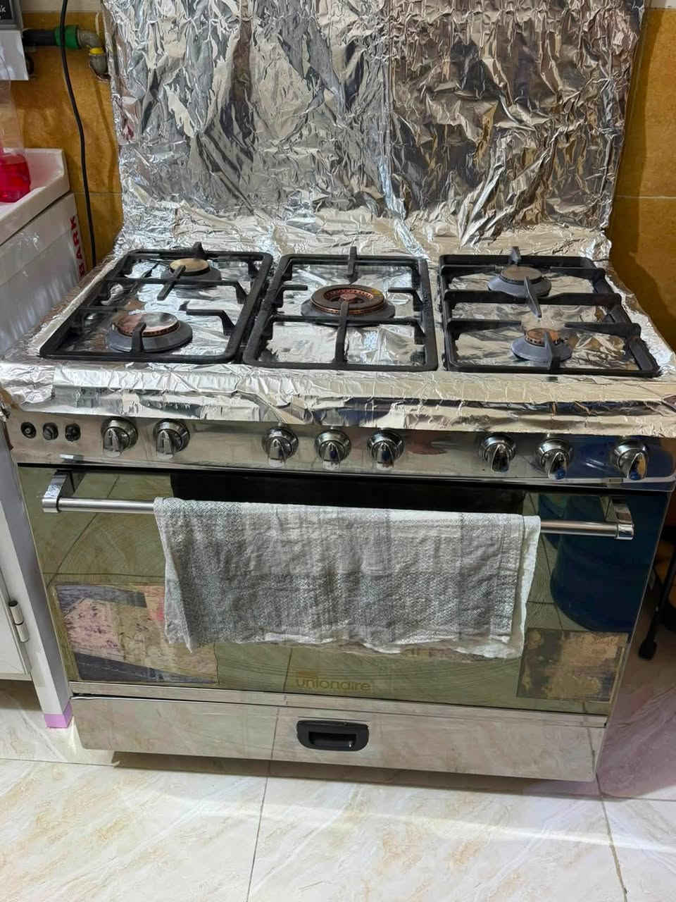 السلام عليكم غراض مستعمله قليل جداً
والنضافه مثل ما واضحه عدكم بصور اي اختلاف لاتستلمهن

سنك وكاونتر ب350

طباخ نظيف كلش 175

غسالة الحافظ 16كيلو 200

مجمده وثلاجة ب350 

للاستفسار اتصل ع هذا الرقم ***********

وتوصيل موجود امانة الله الغراض كلش نضيفات
العنوان بغداد الجديده
