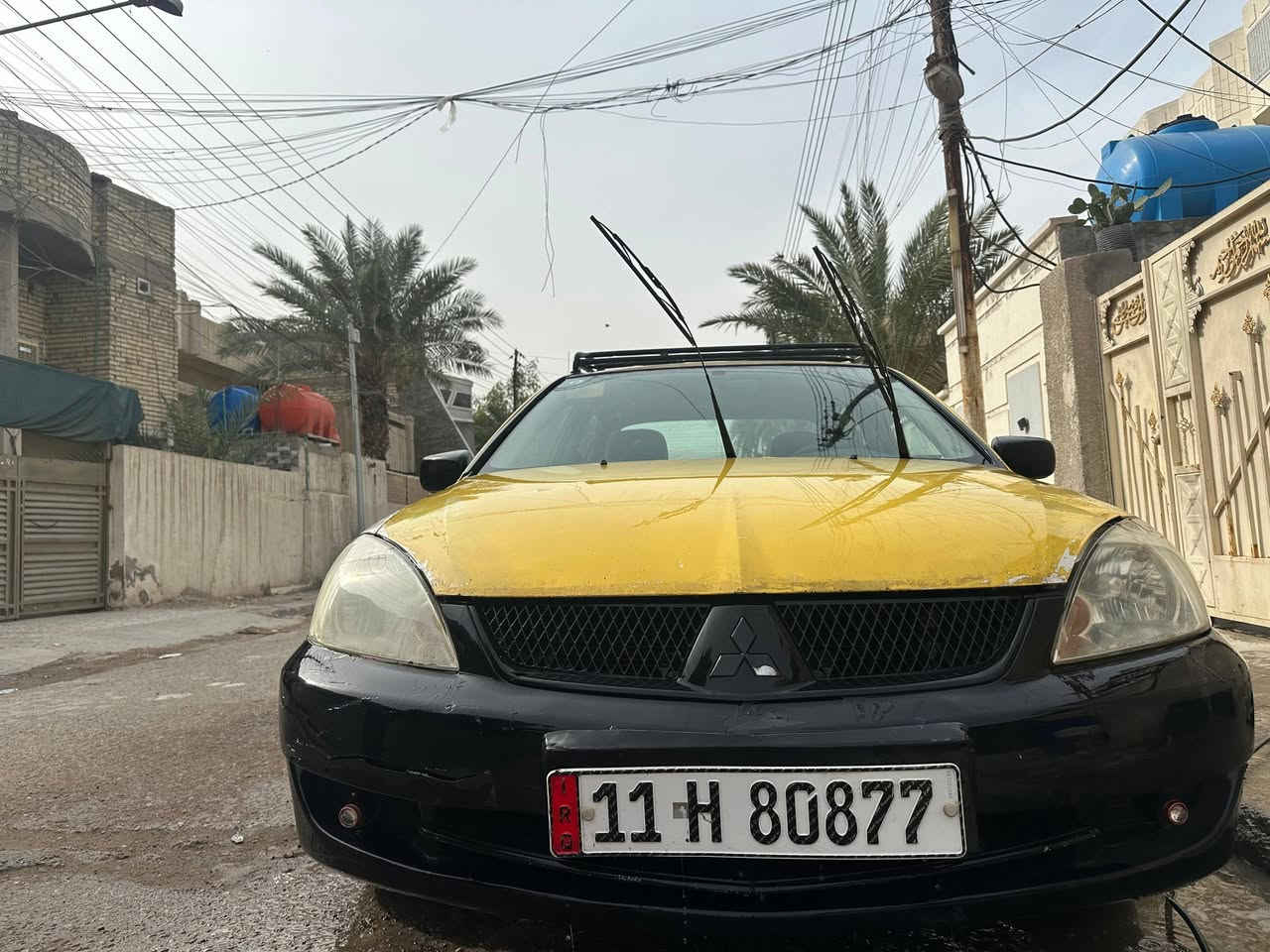 لانسر 2010
كير ومكينه خير من الله 
كهربائيات شغالة وكامله
سنويه جديده 
صدر نص عمر 
بيهة ضربة (مو قوية )بالجاملغ الخلفي الايمن وبيهة طخة بالجاملغ الامامي الايمن ومصلحة على البارد مثل ما موضح بالصور بيهة قطع صبغ ابيع حزام السيارة باسمي تحويل ثاني يوم رقم بغداد 
السعر ٦٠ 
رقمي ***********
