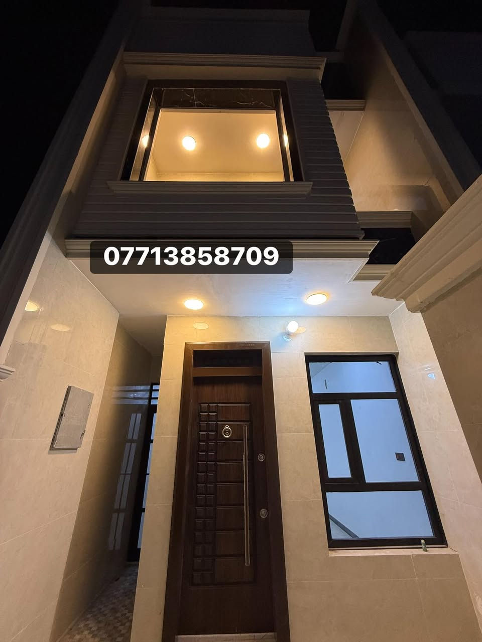 الدار للبيع 🏡 السعر /233👌 وبي مجال 💛
بناء درجة اولى 
الشعب شارع عدن مقابيل مطعم حجي عادل
المساحة 100 م 
يحتوي الطابق الارضي على كراج وخدمات خارجية ومغسلة 
الدار مدخلين 👌👌
استقبال ومطبخ حار وبارد ومنور وخدمات وغرفة نوم
ويحتوي الطابق الثاني على غرفتين نوم وخدمات ومكان غسالة وبيتونة كبيرة
وسطحين 
(للاستفسار اكثر يرجى الاتصال على الرقم 
متواجد هذا الرقم على الواتس اب والماسنجر (*********** )
او على الرقم التالي ***********
او زيارة مكتب تبارك للعقار والمقاولات الكائن في شارع الاسواق المركزية قرب مطعم ميامي
