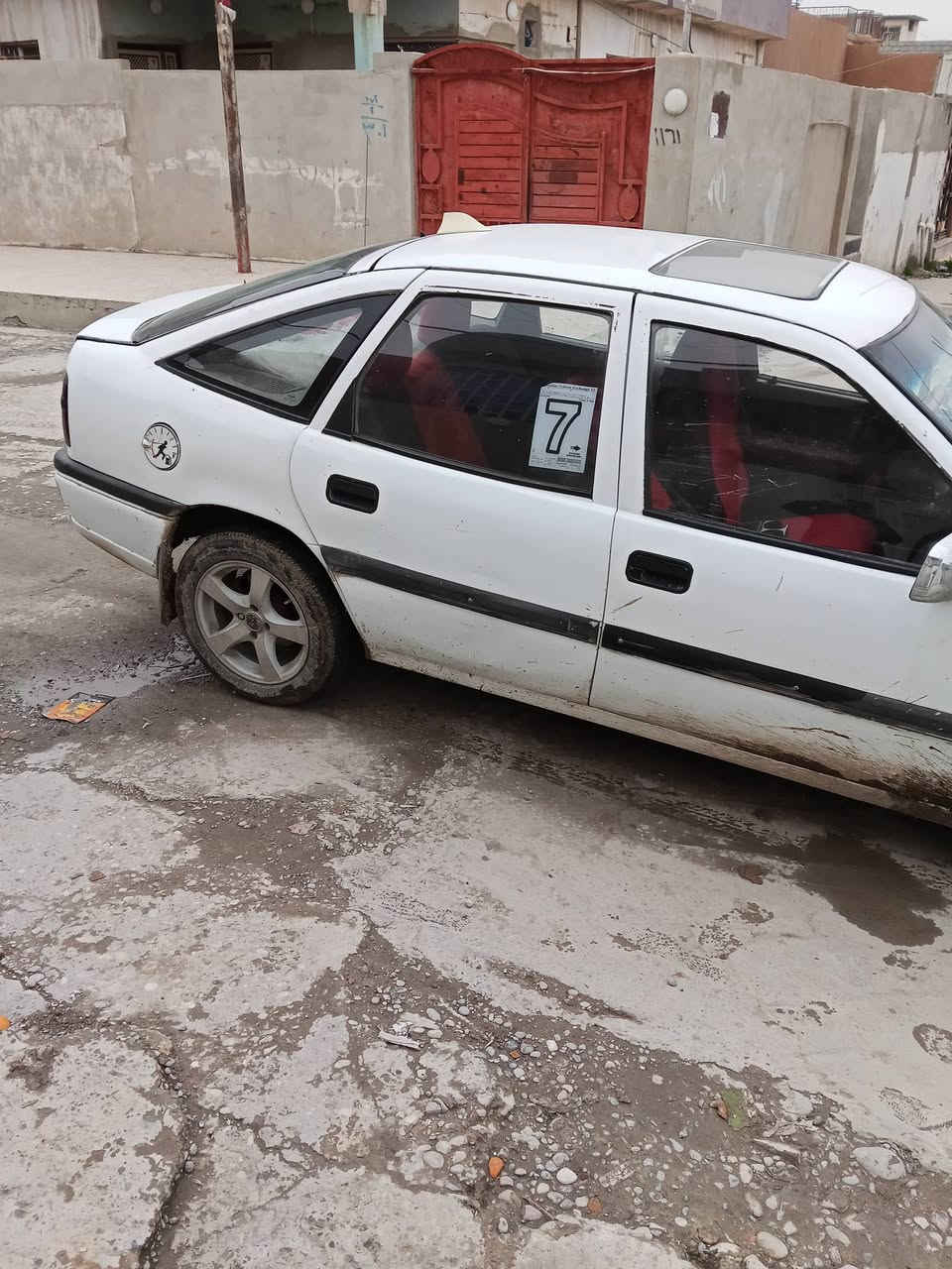 السلام عليكم  فكترة للبيع موديل ٩٣ شرط الوكالا والتحويل العنوان الهرمات الخامسة  السعر ٣٧
 وبي مجال والتصال على هاذة ‏‪0751 850 3575‬‏
