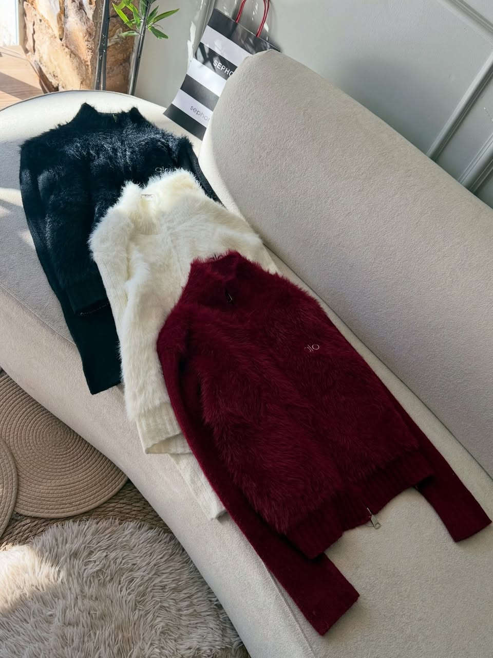 ⁨ هودي ماركة alo ❤️‍🔥
حصراً من كوريا 🇰🇷🥢
كوالتي عالي جداً 
طول هودي 65  طول بتطرون جارلس MJ 110
واتساب 👁‍🗨👇🏻👇🏿 *********** 📲 *********** 📲
توصيل جميع محافظات العراق 6.000 📦🚚🇮🇶⁩
