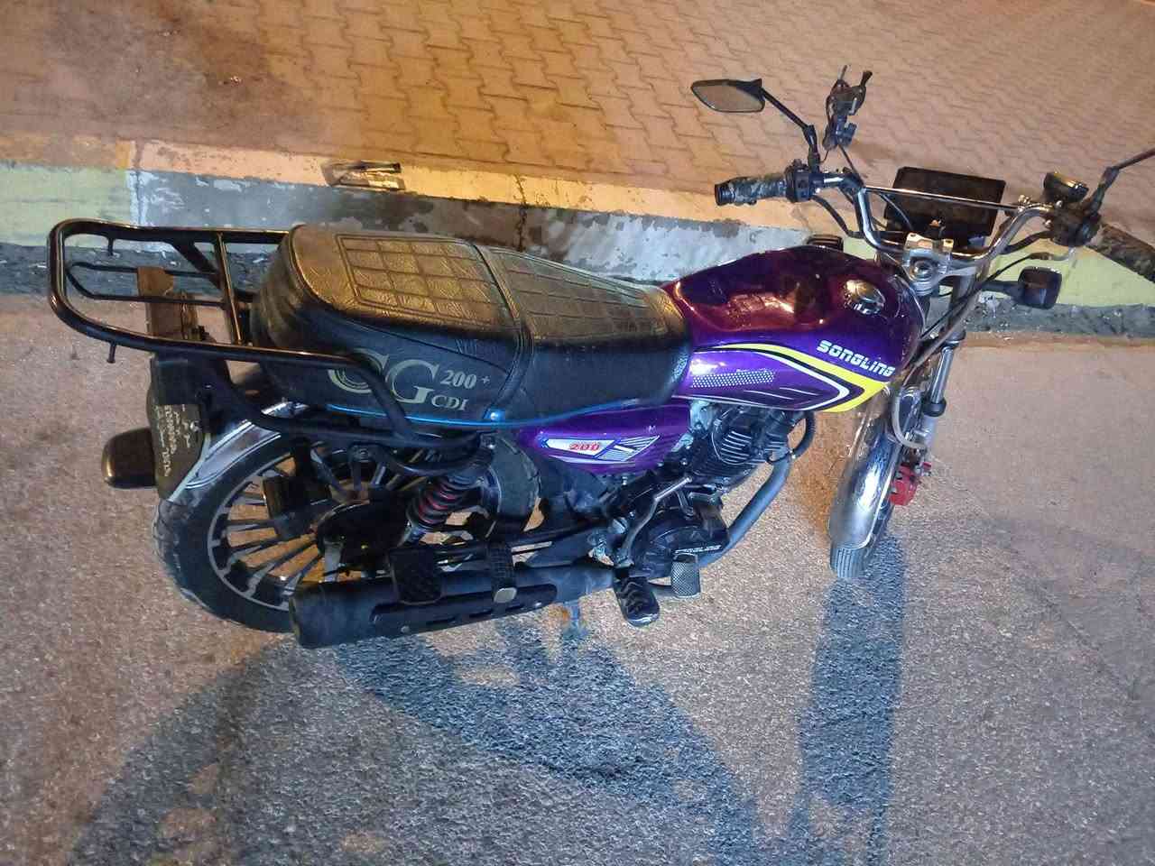 سلام وعليكم من رخصت الأدمن إيراني موديل 26 محرك200cc جديد بعده ما صارله شهرين من مشدود السعر 775 وبي مجال العنوان الرمادي يم قسم الامتحانات ***********
