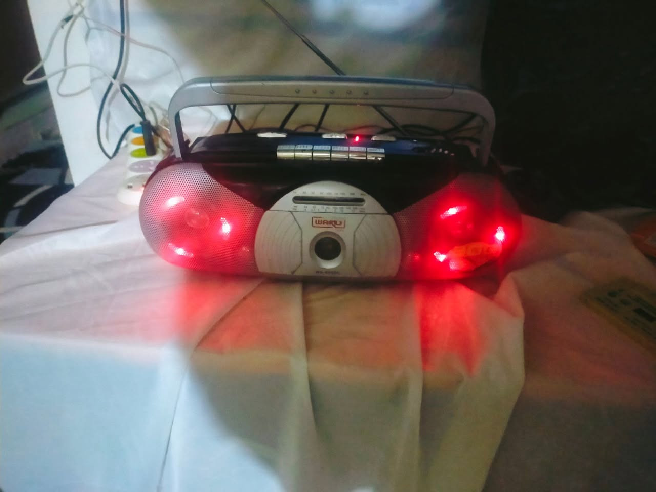 شغال بشرط نظيف نشرة جميلة 
صناعة صيني سعره 25 الف ...


**إذا كنت صاحب هذا الإعلان وتريد حذفه لأي سبب، رجاءا أرسل رسالة إلى الدعم الفني**