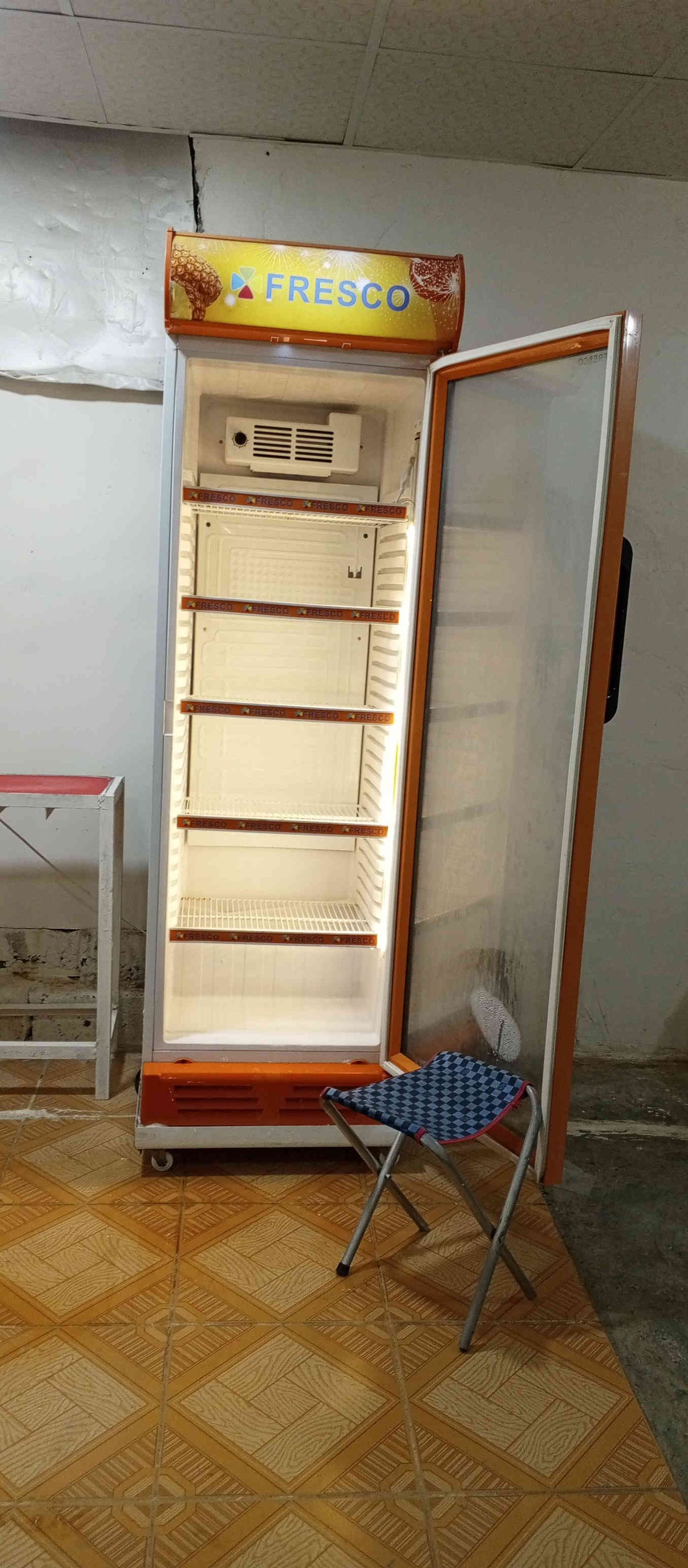 ئه شياي دووكاني مريشك چاكردنم هه يه بؤ فرؤشتن كه م به كارهاتوون كامل دووكانيكي حازره له هيچي كه م نيه
تيبيني له هه لبجه ي شه هيدم 
***********
واتسئاپي له سه ره گه ياندنيشم هه يه به گويره ي توانا
