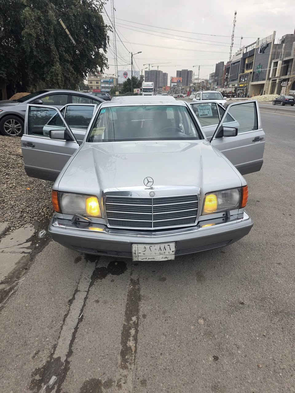 مارسدس جانبو ١٩٨٩ بدون حادث صبغ جماليه السعر ٩٠ وبيها مجال بسمي تحويل ثاني يوم ***********
