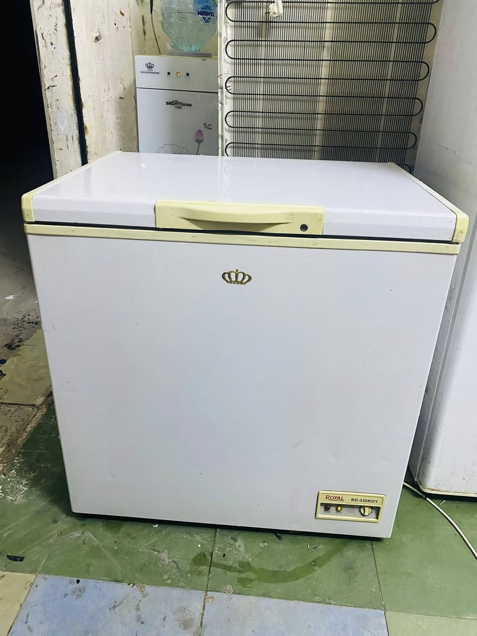 إسلام عليكم مجمدة شغالة بشرط كل عيب مابيها تجميد فول بلادي مامصلحه ماطور مامفتوح نظافة 97٪؜ السعر 90 الشراي يتصل على رقم ***********
