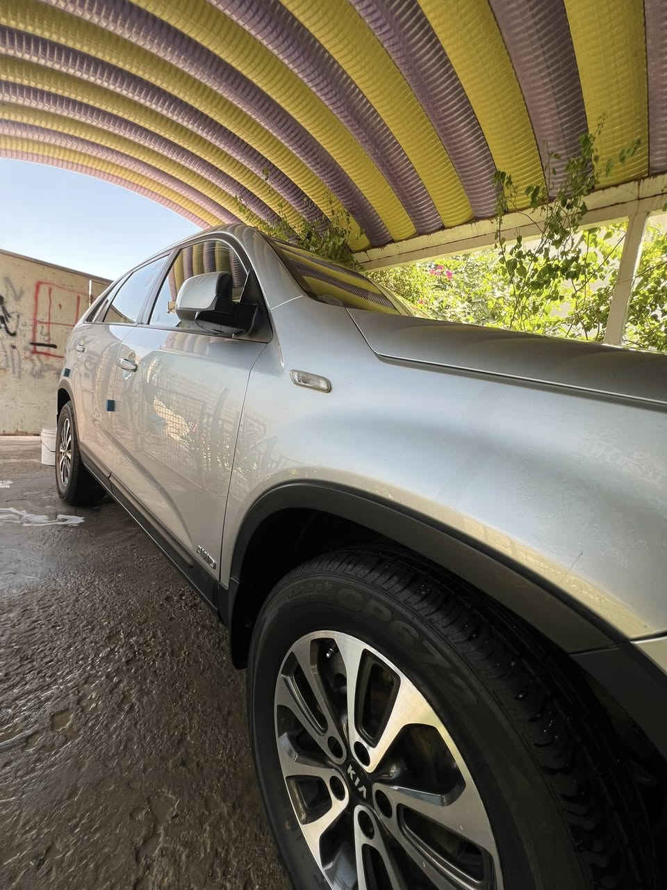 السلام عليكم للبيع كيا سورنتو 2013 شكل ال 15 خليجي رقم بغداد ب اسمي 7 راكب  V6 ماشيه 150 Km حقيقي سياره كفاله من ضربه وصبغ وتبديل تخم تاير جديد حداديه جديده تبريد ثلج سياره جاهزه وجديده سونار مرفق بل منشور 
مكان السياره ناصريه 

***********

***********
