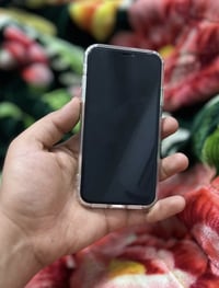 أيفون 11العادي ذاكره128بطاريه76 مستبدل فقط شاشه وبصمه الوجه متوقفه أما...