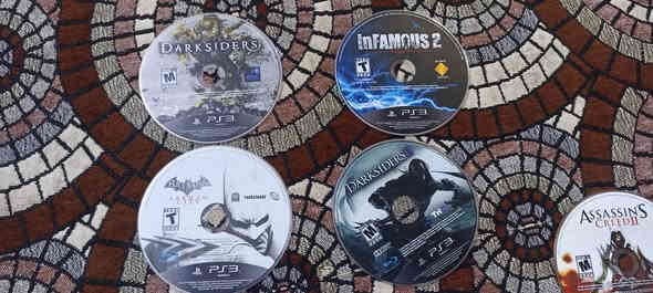 سلام عليكم قرص بلي 4حرب العالمي سعره 20أو مجموعه أقراص بلي3 سعر الواحد 3ألف مكاني شعلة ***********
