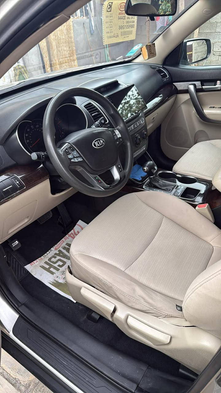 سورنتو موديل 2014رقم انكليزي بيه 3قطع صبغ سياره خير من الله 4 اسلندر تبريد كلشي ماذب عليه تخم تاير سياره جازه ترايك وين ماتريد 135وبيه مجال رقم الواتساب ***********
