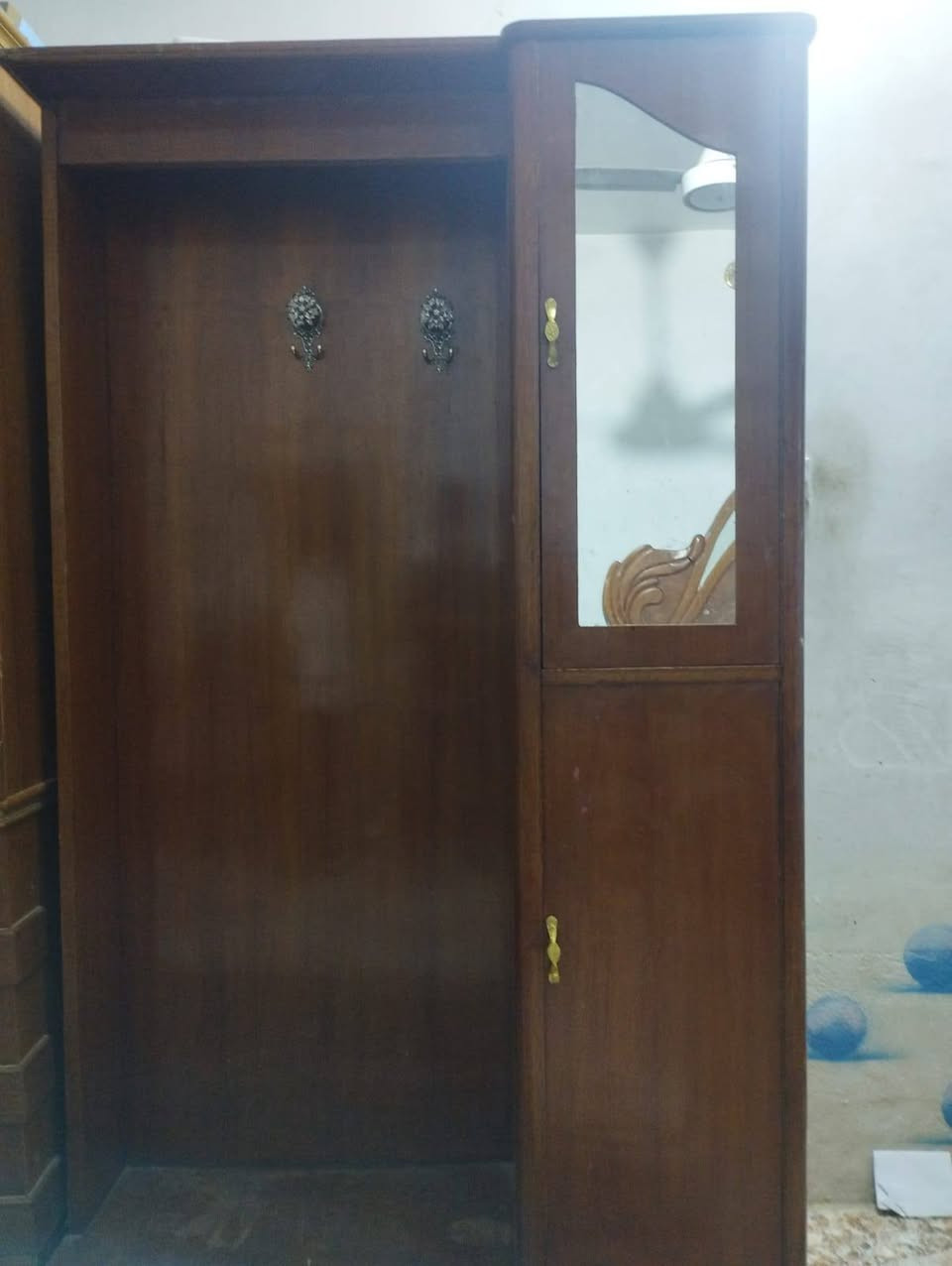 جرباية نفرين صاج تسگام
مع كومديات اصغار عدد ٢ 
مع زاوية 
السعر ١٢٥ ألف 
كربلاء حي العامل قرب مول الباقر
***********
