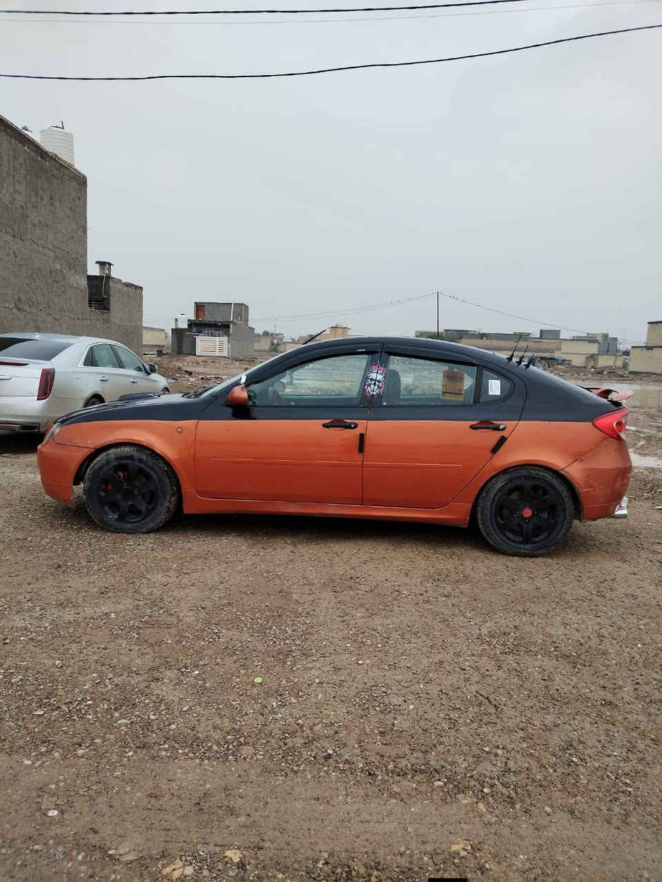 السلام عليكم للبيع ابروتون موديل 2010 رقم نجف مميز كلشي جاهز بسمي السعر 50 أو بيها  مجال مكاني بغداد الحسينية مال راشدية رقم موبايل ***********
