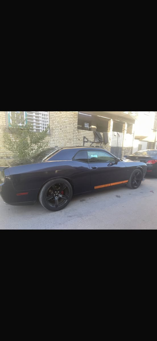 جالنجر موديل ١٤ للبيع كير ومحرك جديد بالباكيت داخل جلد ويل ٢٠ حساسات بلادي السياره بيها قطع صبغ أبيع حزام هاتف *********** رايدها بشده وبيها مجال
