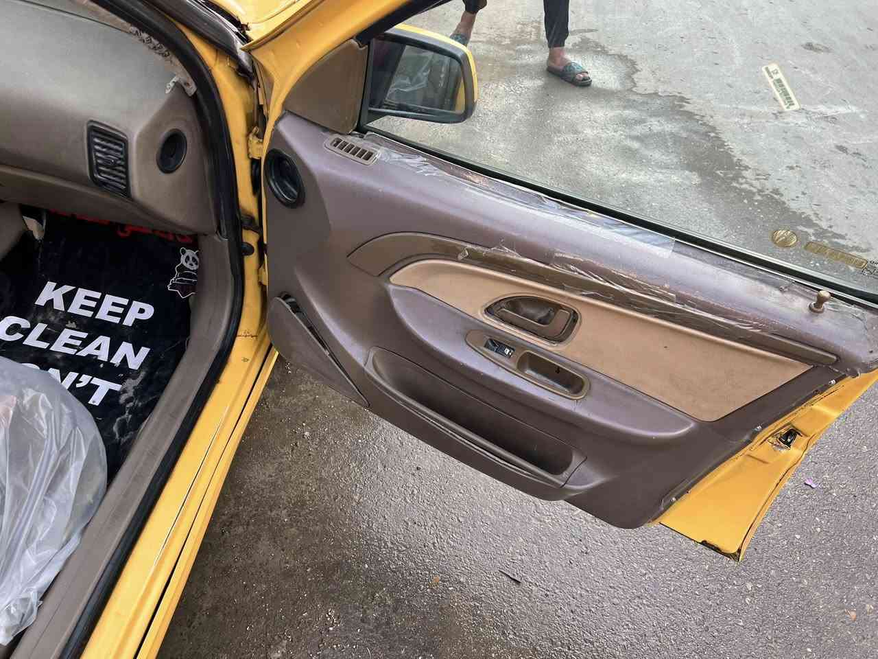 سلام عليكم سياره بيجو لميس موديل 2015 كير ومكينه وغرفه وصدر كله جديد بيها طخه بل باب اصبعين على بارد وبل جاملخ  سنويه28 مصفره هيئه وغرامات مكفوله سعر 33مجال قليل مكاني بغداد ***********
