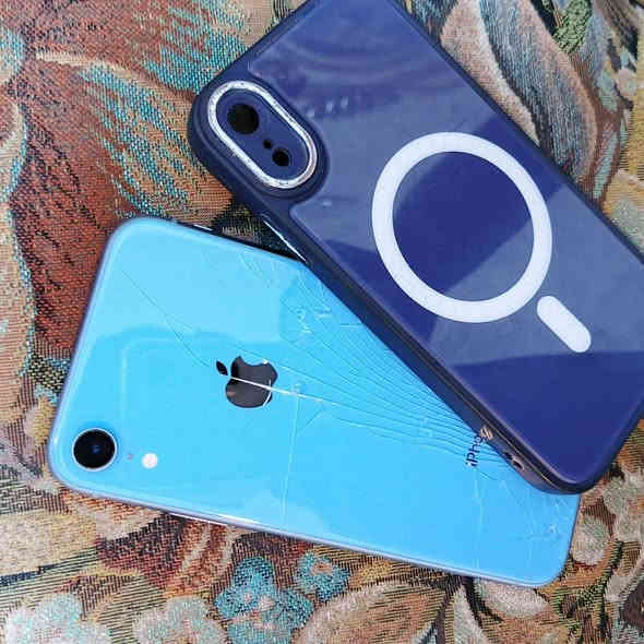 سلام عليكم مستعجللللل ايفون اكس ار للبيع  بطارية 98 مبدله اصليه جهاز فول  بلادي. كله شغال  كلشي ممبدل عدا البطاريه فقط ضهر مفطور عندي بس تشده  بسعر ٨ بلص  سعره ١١٥ وبي مجال بصيط
عنوان رمادي  ***********
