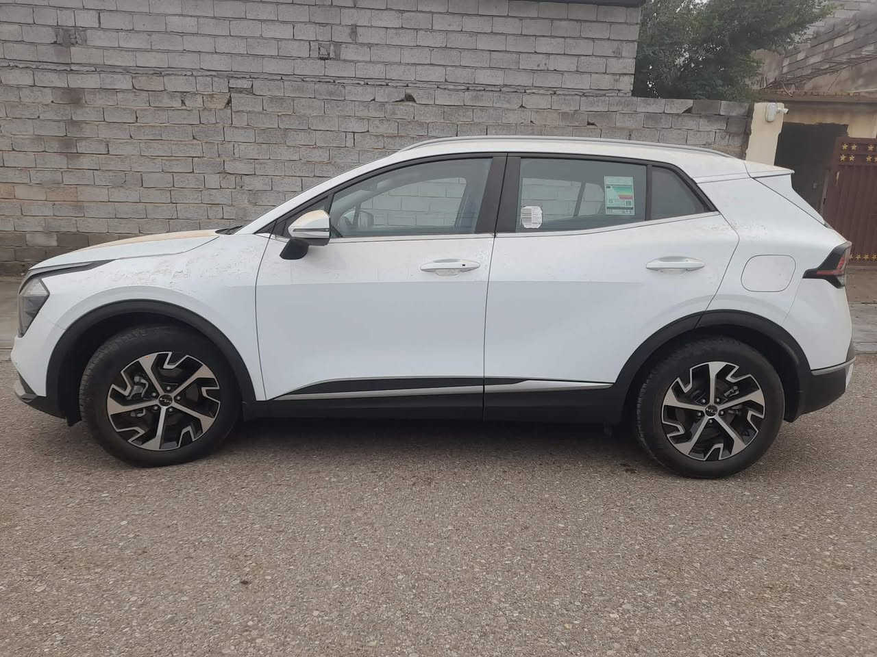 سبورتج 2024 رقم سليمانيه سياره بعدها شركة تحويل مباشر
سياره ماشيه 18000 الف مكفوله كفاله عامه 
السعر 228 $وبيه مجال بسيط 
مكانها ديالى المقداديه
***********
