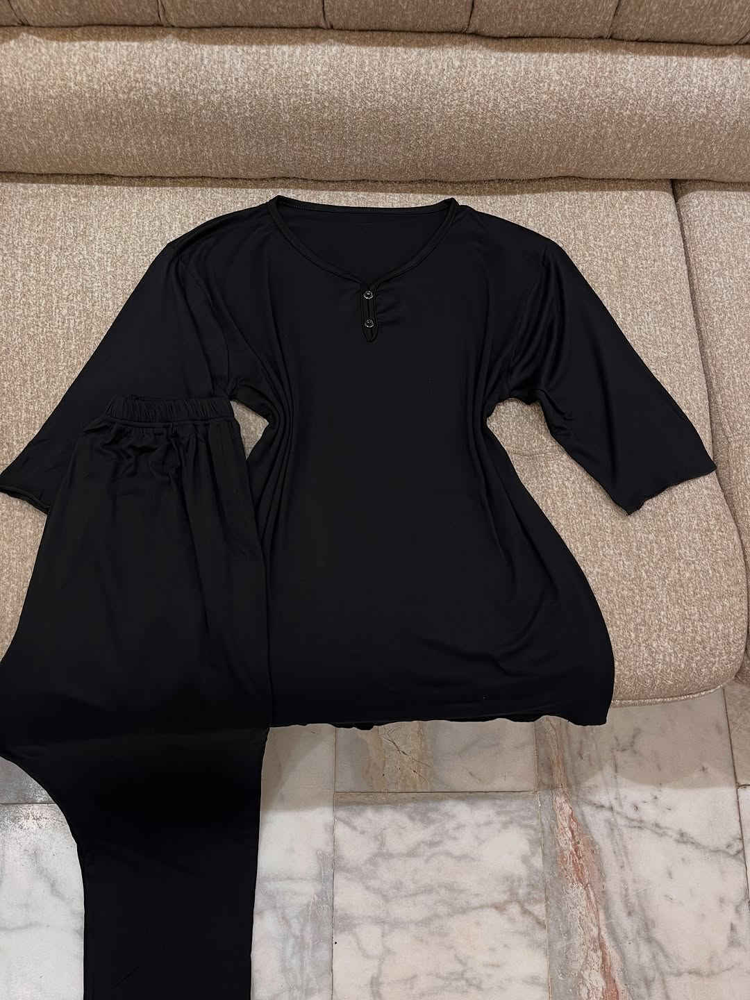 تراك خامة فانيلة قطني سواد فاحم 🖤
قياسات فري سايز فول ليكرا يلبس لحد وزن 75
تلث اربع الردن 
سعر 13 الف 🔥

#ملابس #اكسبلور #محرم


**إذا كنت صاحب هذا الإعلان وتريد حذفه لأي سبب، رجاءا أرسل رسالة إلى الدعم الفني**