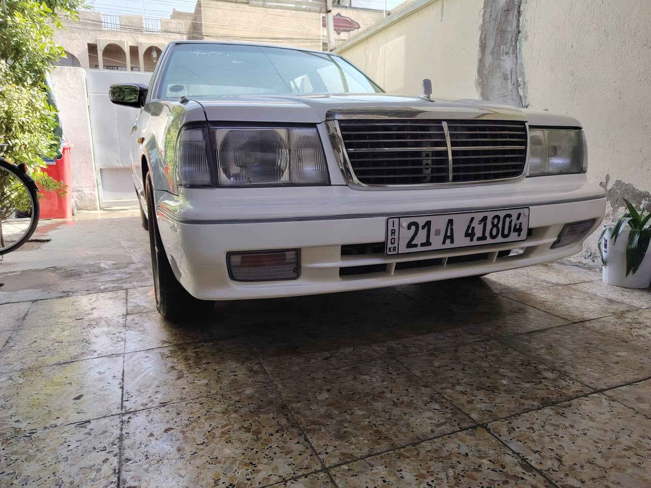 السلام عليكم نسان سدرك سياره جديده وبسمي سنويه جديده ٣١ سياره كله على وضع شركه  موديل ٢٠٠١  سعر ٦٨ مكان سياره بغداد ما متواجد على فيس هاتف ***********
