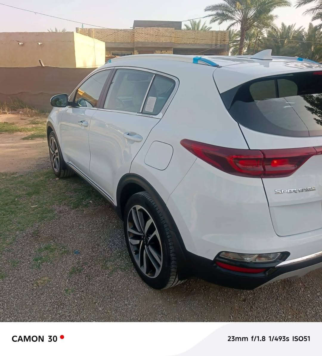 ياالله من رخصة الادمن المحترم سبورتج ام الضمان فول مواصفات عدا البناراما رقم بغداد انكليزي ماشيه 83 كفاله عامه السعر 210 كير ومحرك حداديه تخم تاير كله جديد وضع شركه مكاني بابل قرب سيطرة الاثار رقم الهاتف ***********
