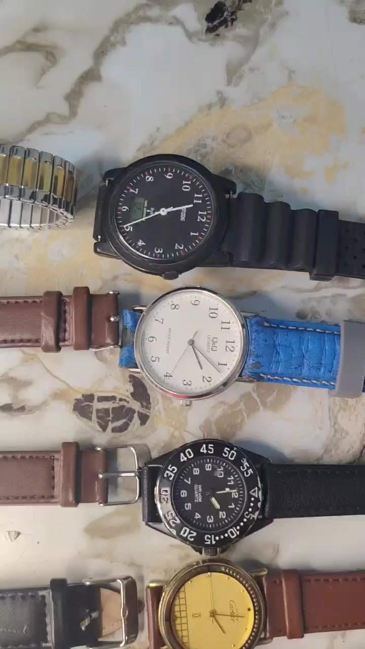 شلعه ساعات رجالي 26سعر قطعه على 15 ساعات نسائي باتري 26 سعره قطع على 10 ساعات نصب تكويك 20 قطعه سعره قطعه على 10 كلهن شغالات على فحص خوان رجاء مابيع مفرد رس شلع خاص مفتوح


**إذا كنت صاحب هذا الإعلان وتريد حذفه لأي سبب، رجاءا أرسل رسالة إلى الدعم الفني**