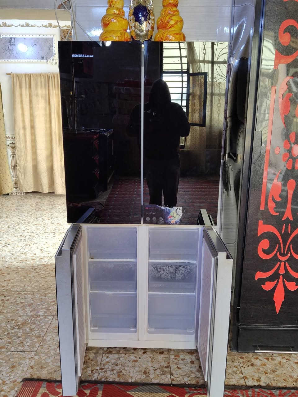 السلام عليكم الثلاجة للبيع نضافه 100 اربعه ابواب المكان بابل اسكندريه السعر 350 الرقم***********
