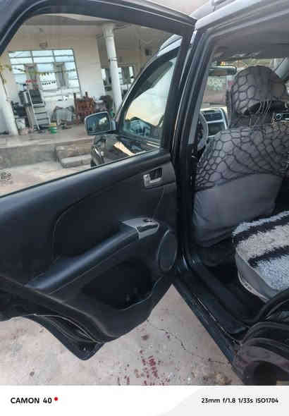 كيا سبورتاج موديل 2010 سيارة نضيفة مال بيت بدون اي صبغ
بس بيه باب السائق تعديل بارد مكان اليده مال الباب والسعر ١٣٠ وبي مجال رقم كركوك مشروع وطني وباسمي السنوية لغاية ٢٠٢٧ المكان كركوك قضاء الدبس *********** كركوك
