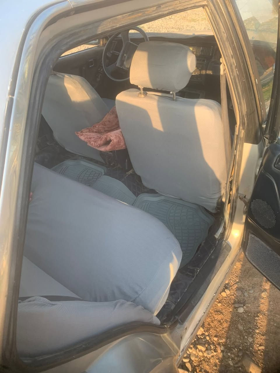 السلام عليكم                                     للبيع سيارة سيدان مديل 1991 رقم صلاح الدين سنوية لل29 رقم انگليزي بسمي گير محرك شرط صدر طخم تايرات باور كلو جديد 

السعر 46
للاستفسار ***********
