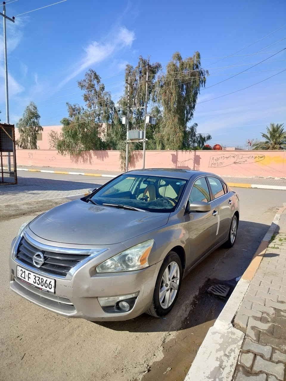 نيسان التما 2015خليجي للبيع او المراوس حسب القناعة
سونار مرفق مع الصور تخم تاير تخم دسكات صدر امامي خلفي نضيف موصفات sv الكير 21 براد تبريد قطعتين  تدفئة  كهربائيات كلها جاهزة رقم سليمانية الجديد سنوية ل29 بسمي السعر (128) بيها مجال بسيط للستفسار مكانها ديالى بعقوبة ***********
