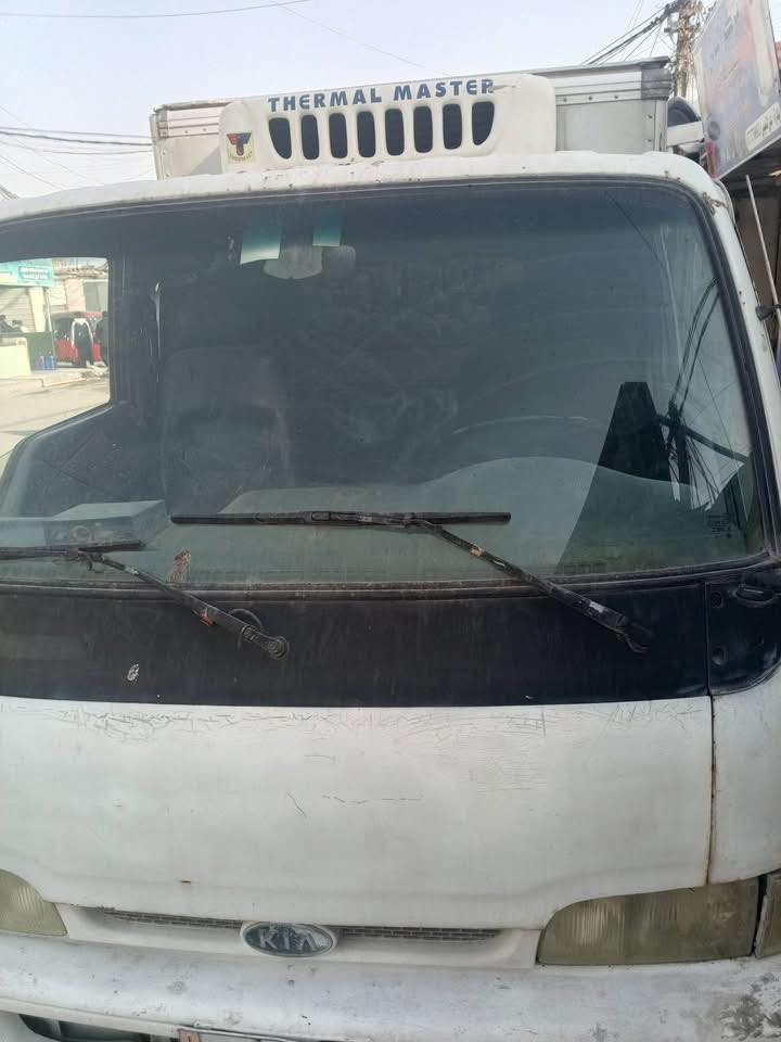 سيارة براد موديل ١٩٩٧
تبريد شغال كير محرك اكسن 
تخم تايرات جديد 
السعر ٥٥ وبي مجال 
***********
