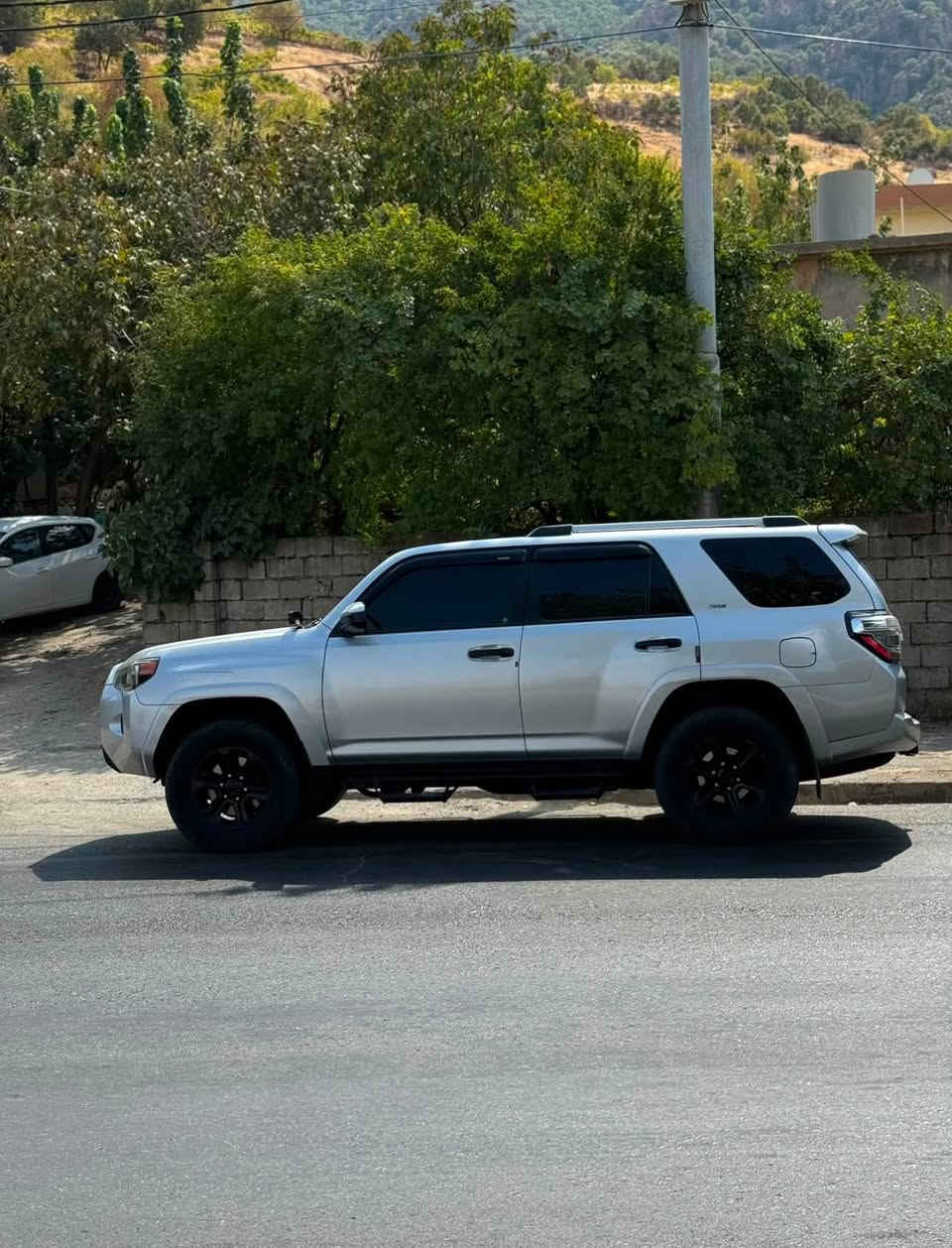 ماشاءالله 
موديل 2022
‏TOYOTA  4RUNNER 
‏Model2022
سياره محدثه تحديث كامل trd وعليها
 اضافات خير من الله 
~ بجم trd
~رقم مميز شبه مواليد 
~دواسات trd
~ اشاير لكزز 
~السياره معلايه 2 انج بلادي 
~اضافات بلوجكترات 
~ وارد أمريكا  
~ محرك 6 سلندر  / V6 
~ فئة SR5  prumer
~موصفات  
~ بصمة 
~ فور ويل( 2*4 ) 
~ شاشة كبير  كاميرة دوار 
~ كاميرة خلفية 
~ داخل أسود ملكية 
~ رادار أمامي 
~ كشن أمامي كهربائية 
~ كشن مغمر 
~تحديد سرعة 
~ حجم تايرات ١٧
~ (  5 )  راكب 
~ ماشي  70  آلف ميل 
~جاملغ مفتوح وراجع نفسه بلادي
~ جاملغ امامي ايمن بي بارد شبر 
~ جملغ امامي ايسر  بارد شبر 
يعني السياره مابيها صبغ فقط باردين
~سياره رقم بغداد رقم شبه مميز 
~ ارباك ستيرن  طاك راجع بلادي سستم  ‎100%100
~ رقم الشاصي JTEMU5JR1N5986905
~ مكان بغداد  الكاظميه 
بيع او مراوس
 للاستفسار *********** 
موجود واتساب
