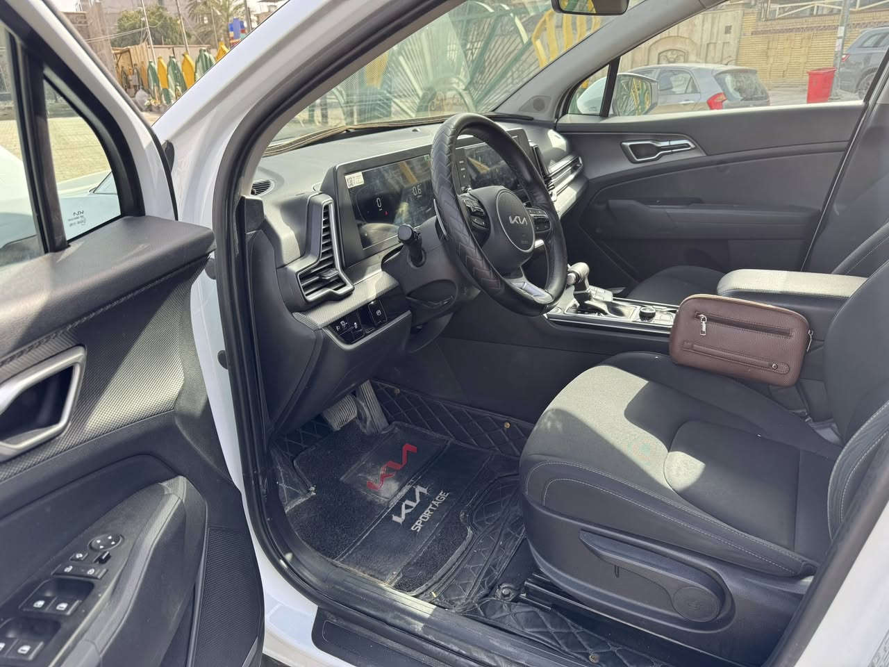 السلام عليكم
سبورتج ٢٠٢٣ خليجي 

بيها بارد ابدايه الجاملغ والبنيد
رقم اربيل

ماشيه ٢٠ الف كيلو

كشنات اسود مخمل 

بصمة
مري شفط

شاشه 

تحكمات ستيرن 

بصمة ابواب 

السعر ٢٠٩ 

العنوان زيونه 

***********
