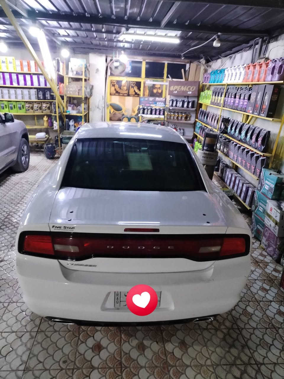 سلام عليكم جارجر 13 بيها جاملغ وبنيت فقط باسمي بغداد سنويه ما ساقطه 28 سياره نظيفه احلى من الصوره استخدام شخصي كير ومكينه شرط حداديه اماميه وخلفيه جديده تخم تاير جديد سعرها 146 وبيها مجال مكان ديوانيه قضاء الحمزه الشرقي ما متواجد على الفيس ***********
