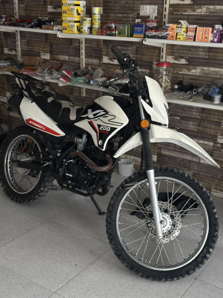 قفاز ماتركس للبيع موديل 2021 كهربائيات كامله مكينه مفتوحه و بي بخار بس هندر واحد يشتغل سعره ٤٥٠ وبي مجال ***********
