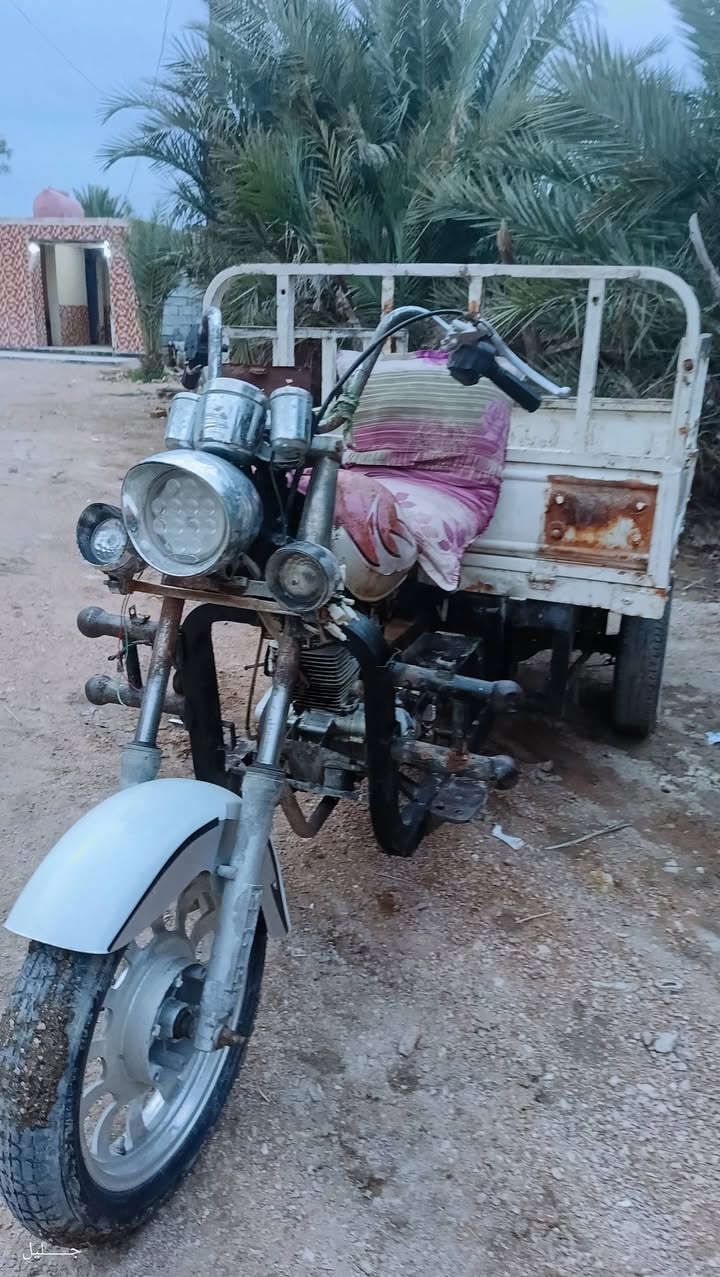 ام تيار للبيع مسكر الشاصي ملحوم قديم اكسن مسكر بس الحصيره تعبانه فقط السعر 500 قفل ***********
