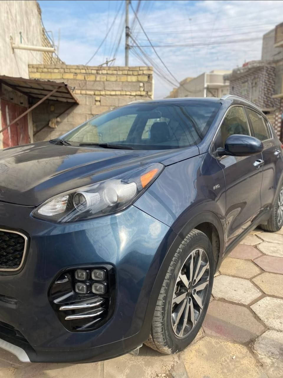السلام عليكم
سياره سبورتج وارد امريكي موديل 2017 مكينة كايمه. السعر ١٣٢ وبيهه مجال. 
للاستفسار  الاتصال على الرقم  ***********
