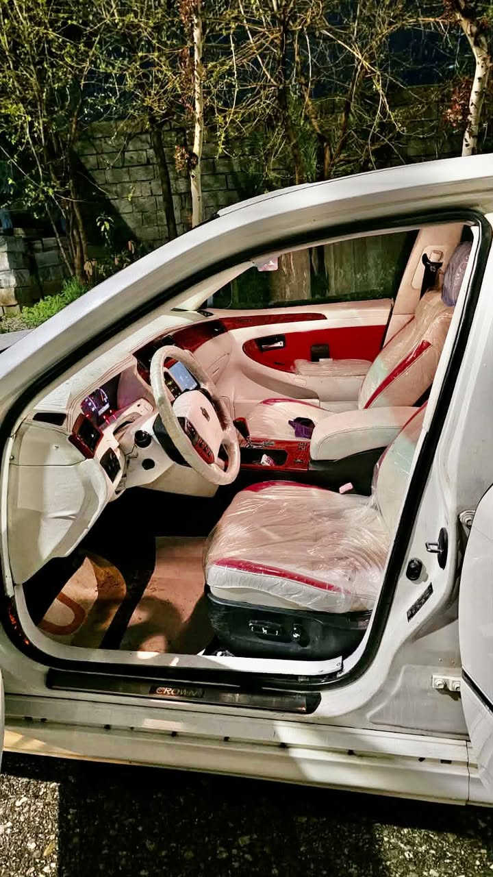 شاهینە بۆ فرۆشتن  2007
GRS 184 براوە براوە 
سەیارە نمونەی جوانیە  کامل مەسرەف کراوە  لە رەسمەکان جوانتر نەبو نەتەوئ
ناو سپە سەیارەکە 
جلد و هیتەر 
سلایت
کوشن حەزن
لەیتی ناوجەی کوێر 
سەقف و کەفەر گۆراوی بە شەرت
گێر و مەکینەی بەشەرتی ١٠٠ فیتەر
٥ بەسمە هەمووی بەسراوە
چوار تایە و ویلی دینگەی سفری بۆ بەسراوە
لە قەوەت خۆی بێزارە 
RPM کراوەتەوە
137کم رۆشتە 
موشتەریت تیل  مالی کەس مەشکێنن

ژ.م ***********
